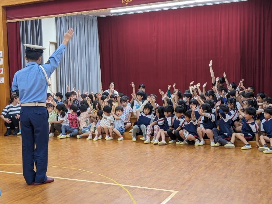 10月交通安全ふれあい教室02