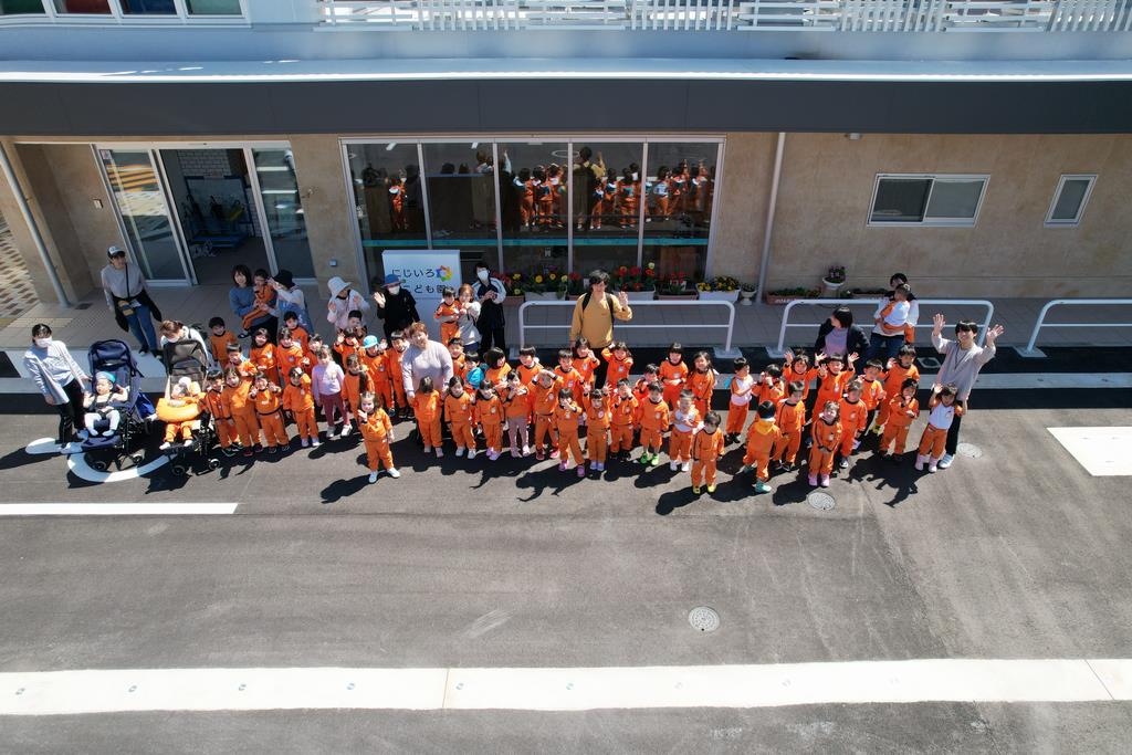 にじいろこども園園児