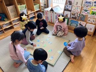 カルタ遊び