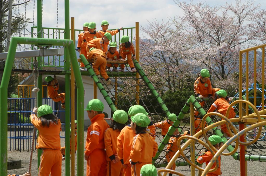 小学校での「モノづくり出前講座」の様子