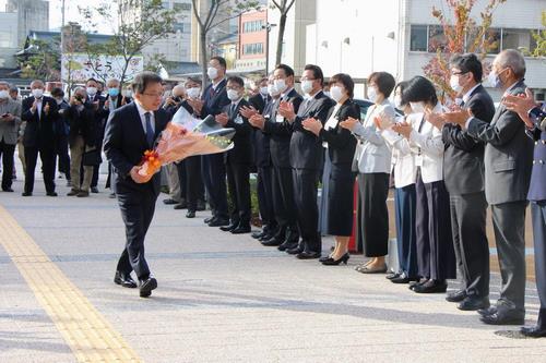 初登庁の様子